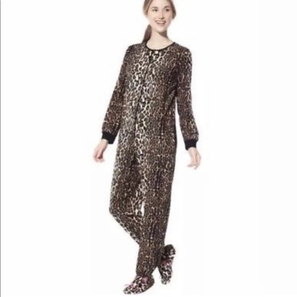 Nick & Nora Leopard Print Onesie Footed Pajamas